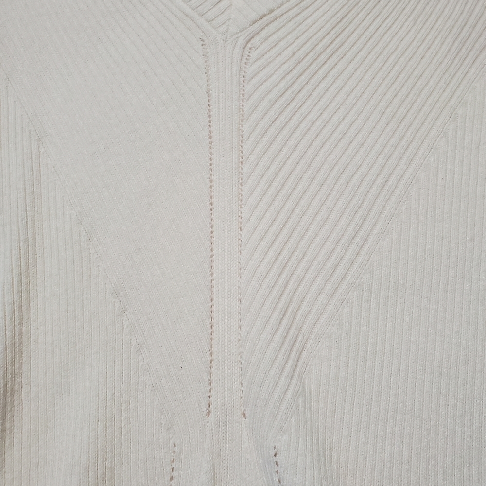 ✨️ DKNY Jeans Cream Off White Knit Sweater ✨️ - Picture 3 of 6
